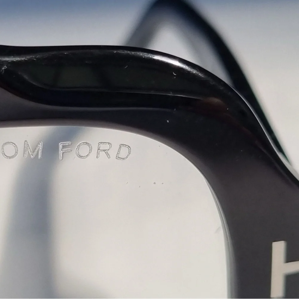 Tom Ford Rellen - Picture 10 of 17